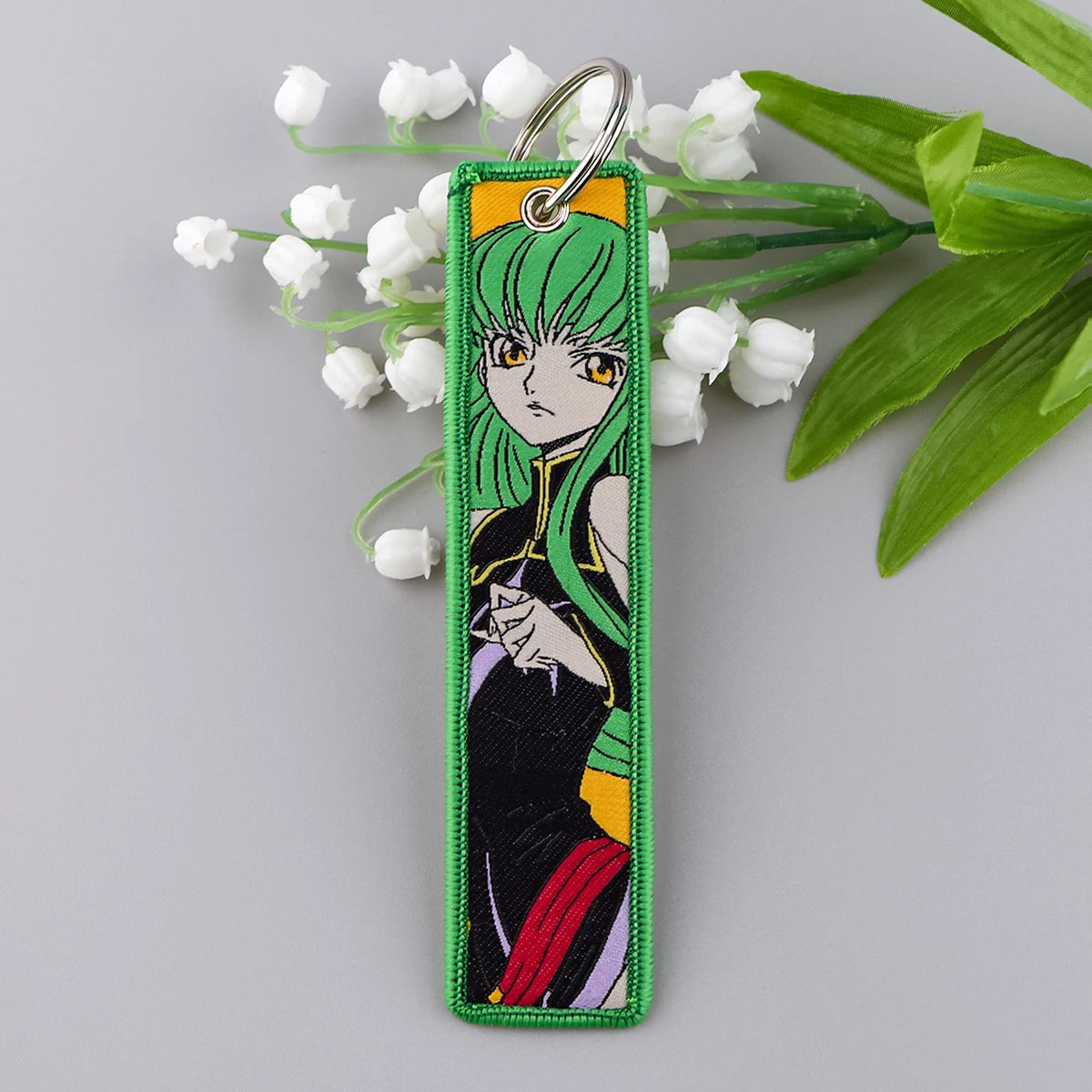Llavero de anime bordado